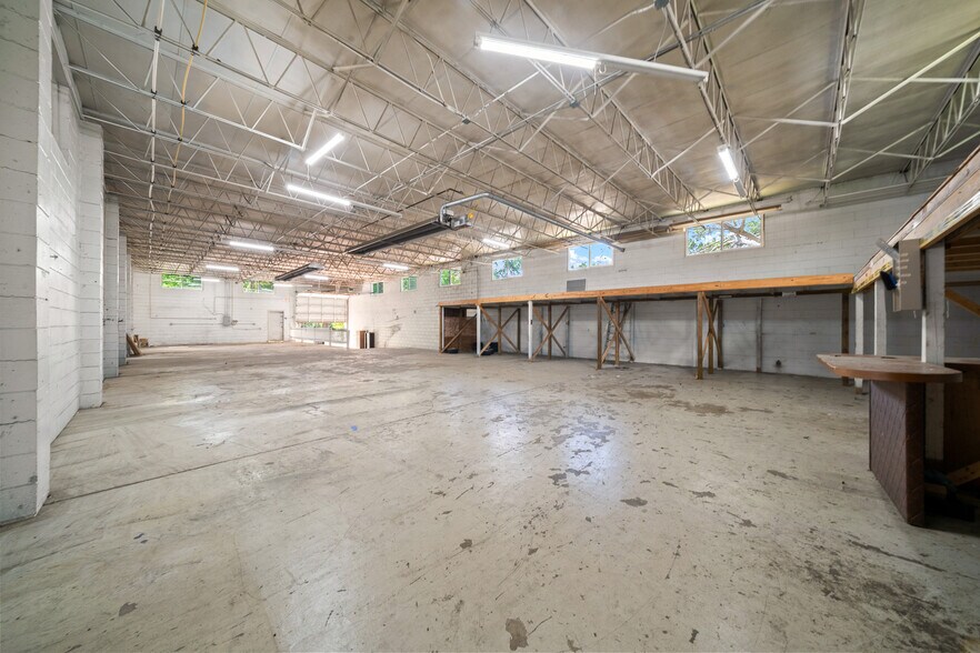 More Photos Of 4450 S Pine Ave, Ocala Warehouse For Lease