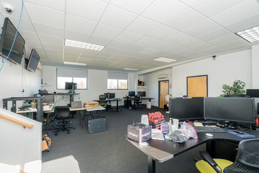 More Photos Of 1252 Saratoga Rd, Ballston Spa Light Distribution For Sale