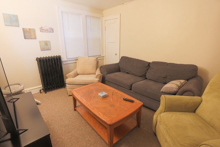 More Photos Of 3700 E Pulaski Ave, Cudahy General Retail For Sale