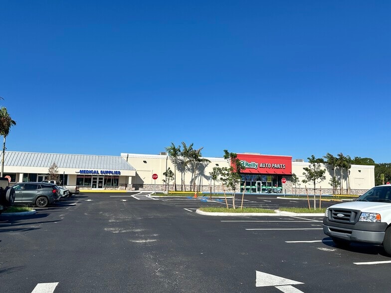 More Photos Of 7562- 7600 Starkey Road rd, Seminole General Retail For Lease