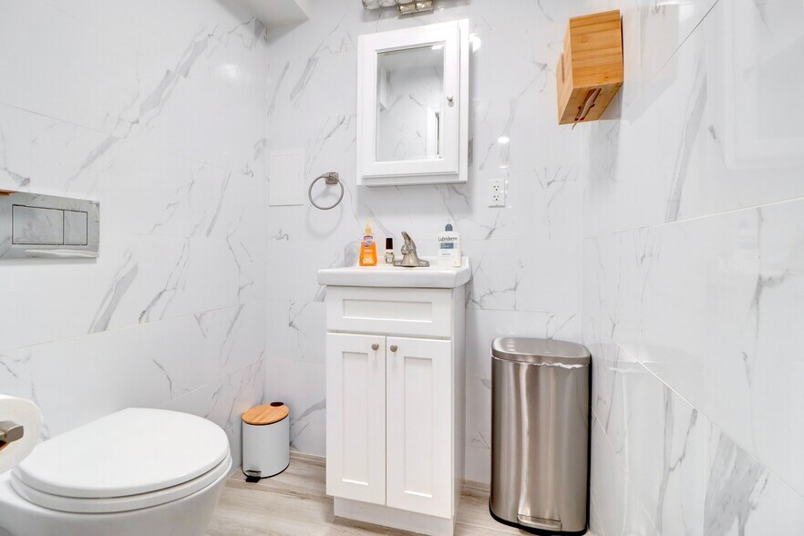 More Photos Of 963 Manhattan Ave, Brooklyn Storefront Retail Residential For Lease