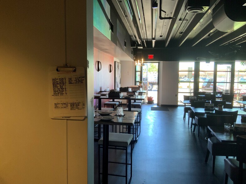 More Photos Of 5538 N 7th St, Phoenix Restaurant For Lease