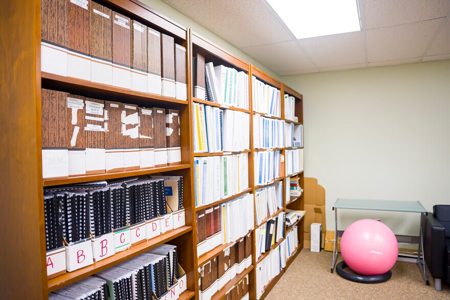 More Photos Of 1301 W Forest Grove Rd, Vineland Flex For Lease