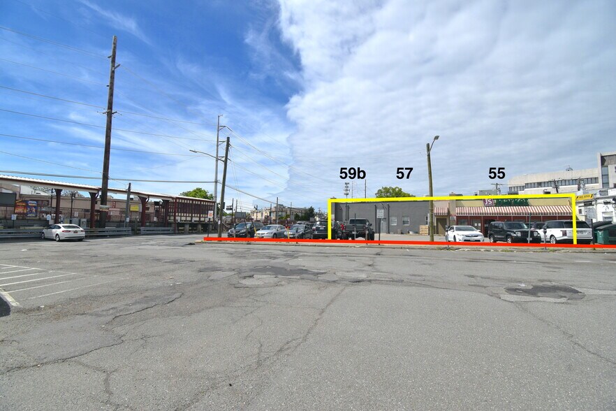 More Photos Of 55-59 Jackson Ave, Syosset Storefront For Lease