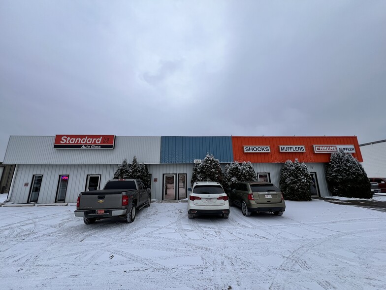 Primary Photo Of 7859 Gaetz Av, Red Deer Service For Lease