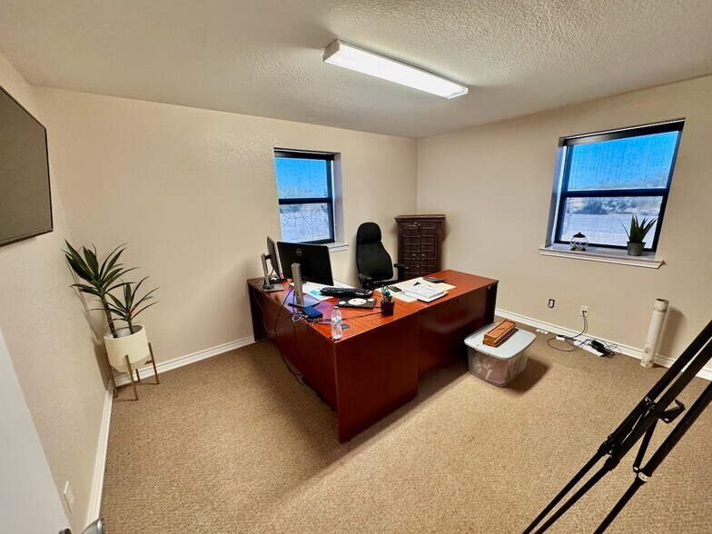 More Photos Of 14800 IH 35, Dilley Industrial For Sale