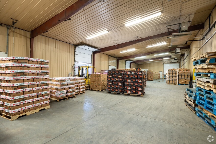 More Photos Of 400 Carver St, Mount Vernon Warehouse For Sale