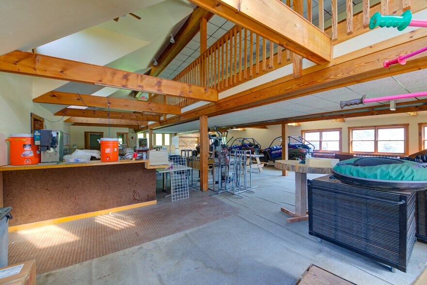 More Photos Of 170 Vermont Route 100, Bridgewater Corners Sports And Entertainment For Sale