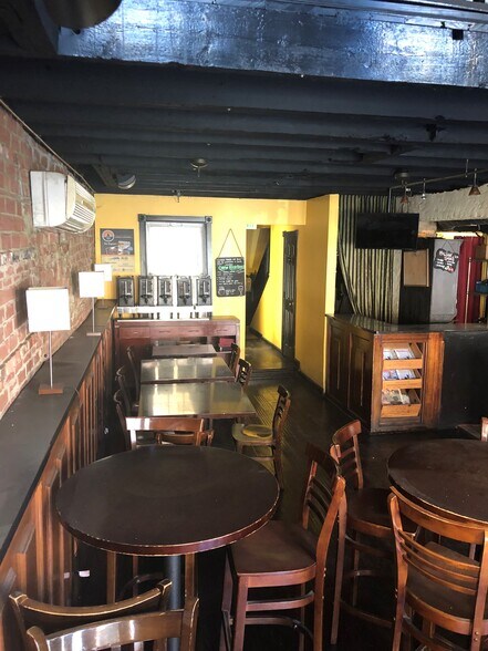 More Photos Of 902-904 S Charles St, Baltimore Restaurant For Lease