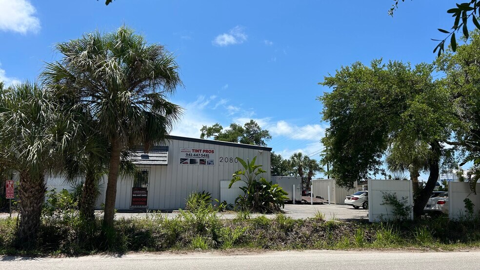 More Photos Of 2080 20th St, Sarasota Warehouse For Lease