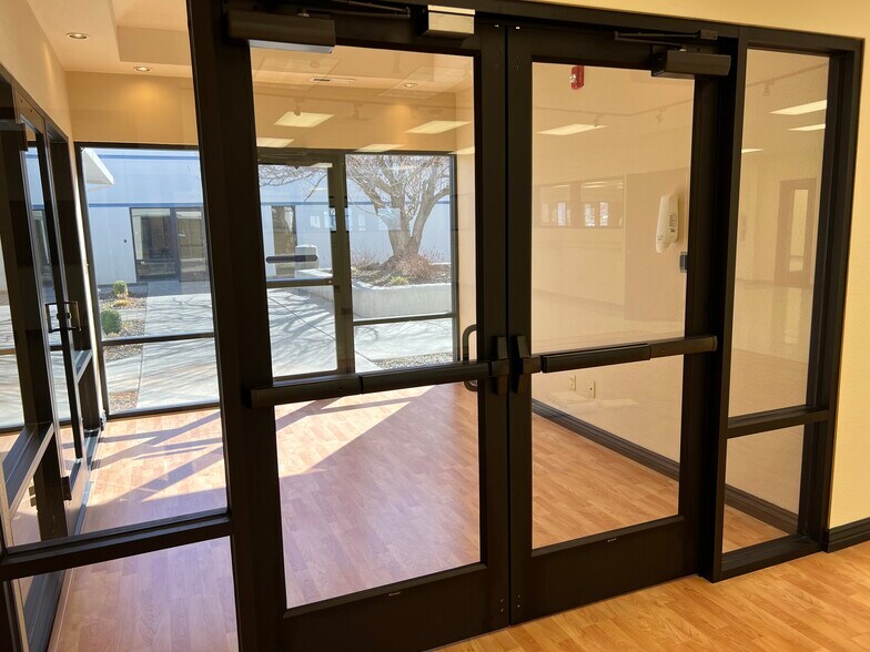 More Photos Of 415 N Roosevelt St, Kennewick Office For Lease