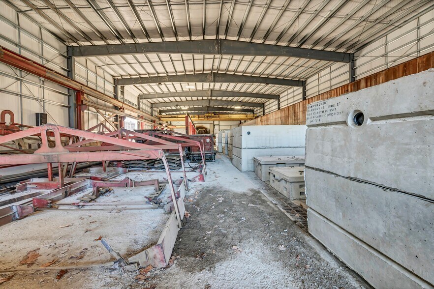 More Photos Of 41 Padanaram Rd, Danbury Manufacturing For Sale