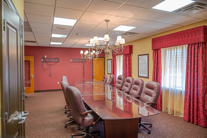 More Photos Of 105 River Ave, Lakewood Office For Lease