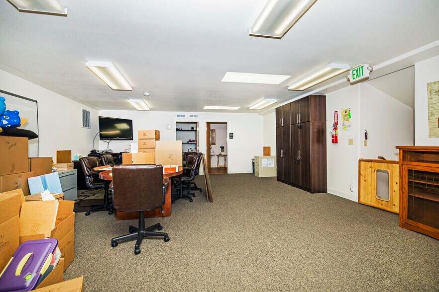 More Photos Of 137 McGhee Rd, Sandpoint Storefront Retail Office For Sale