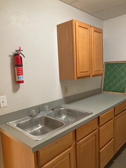 More Photos Of 2620 Yonkers St, Plainview Medical For Lease