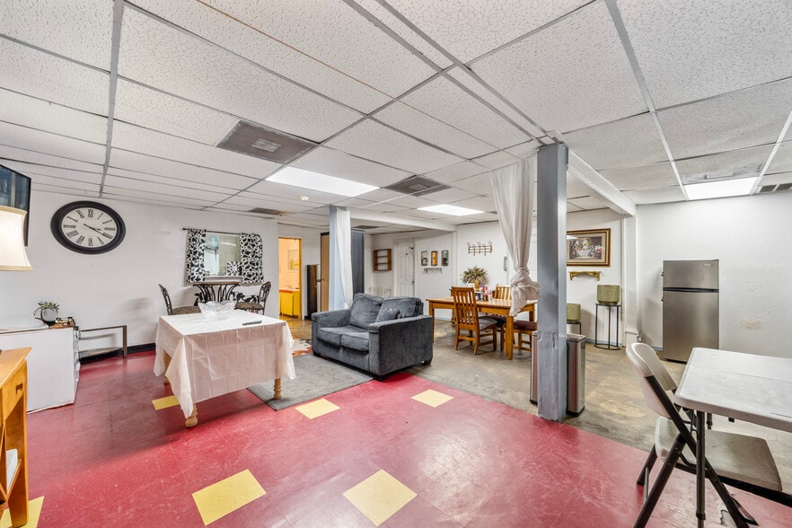 More Photos Of 9202 Ashville Dr, Houston Shelter For Sale