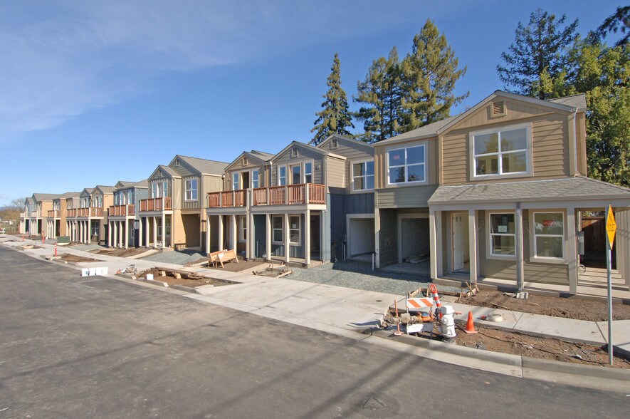 More Photos Of 2009-2046 Ravello Way, Santa Rosa Apartments For Sale