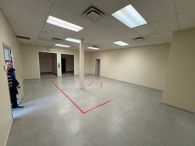 More Photos Of 22722 Lougheed Hwy, Maple Ridge Office Residential For Sale