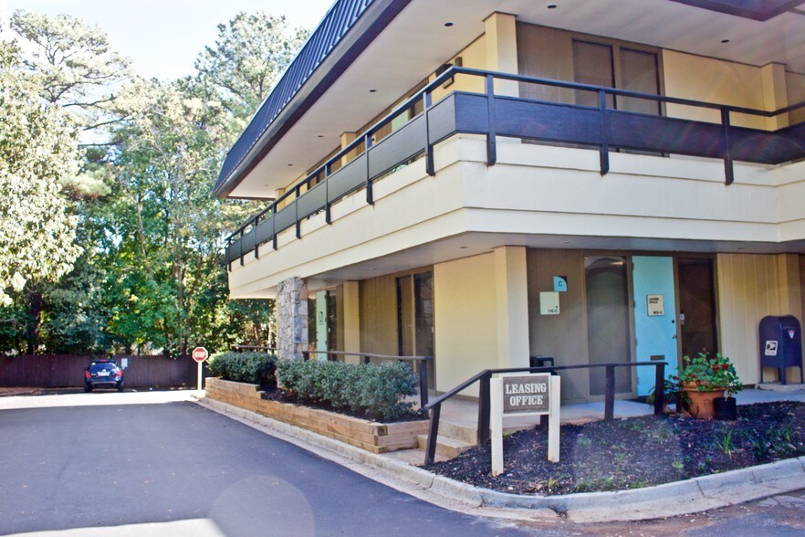 4151 Memorial Dr, Decatur, GA 30032 Office For Lease