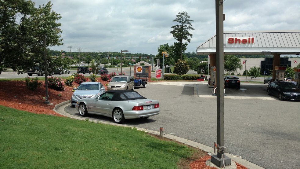 More Photos Of 9999 Brook Rd, Glen Allen Freestanding For Lease