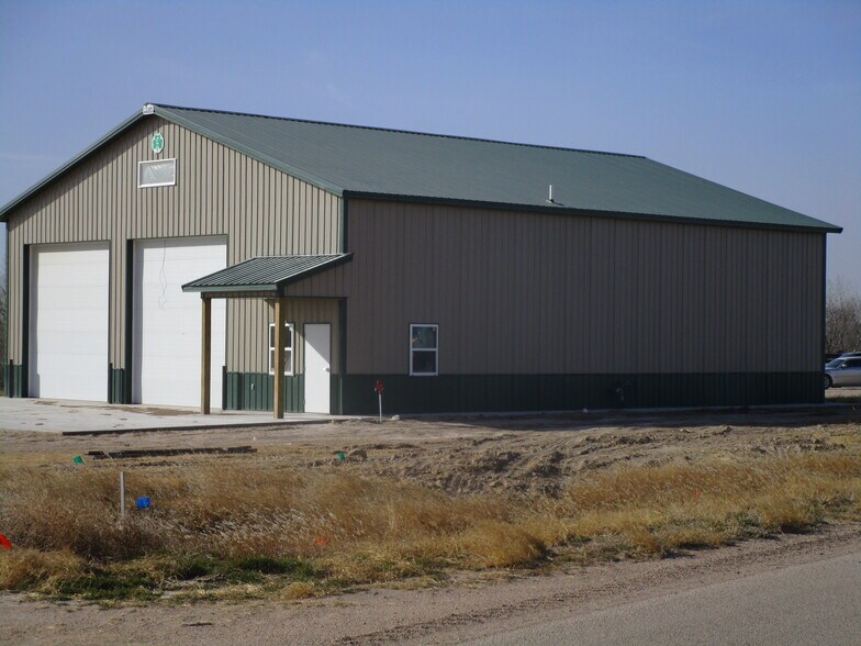 More Photos Of 365 Airlinks Dr, Garden City Industrial For Sale