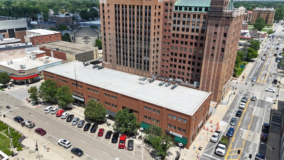 More Photos Of 205 N Main St, Bloomington Office For Lease