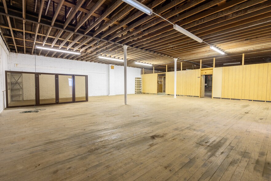 More Photos Of 2313 13th, Columbus General Retail For Sale