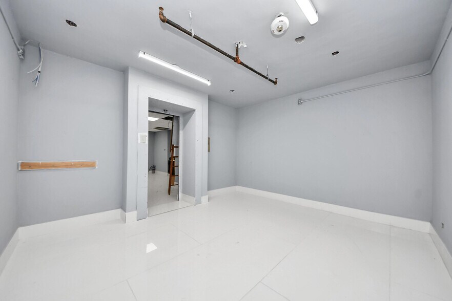 More Photos Of 1100 Jackson St, Richmond Freestanding For Sale