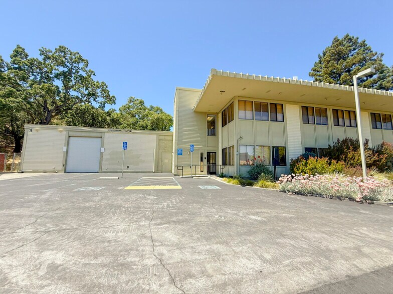 More Photos Of 7655 Redwood Blvd, Novato Office For Lease