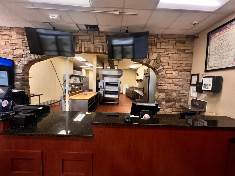 More Photos Of 920 Loveland-Madeira Rd, Loveland Storefront For Lease