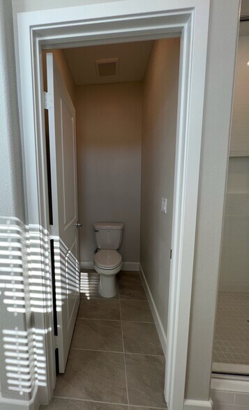 More Photos Of 3005 Cochran St, Simi Valley Specialty For Lease