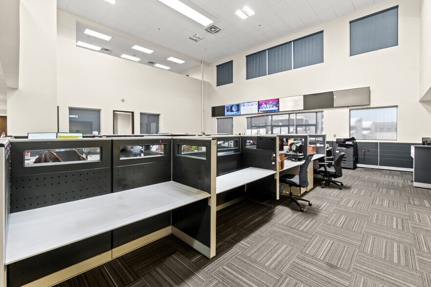 More Photos Of 12125 Jef dr, Laredo Industrial For Lease