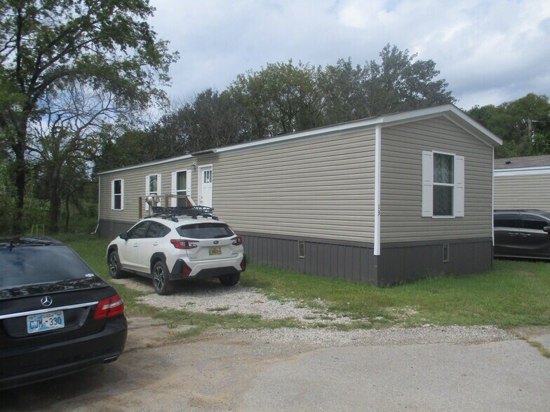 More Photos Of 814 S Kern Ave, Okmulgee Apartments For Sale