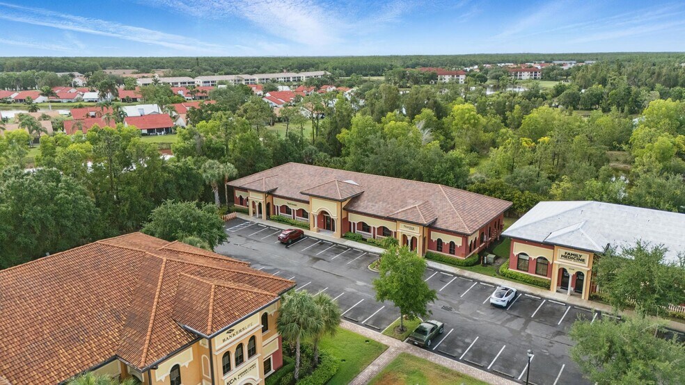 More Photos Of 13450 Parker Commons Blvd, Fort Myers Office For Sale
