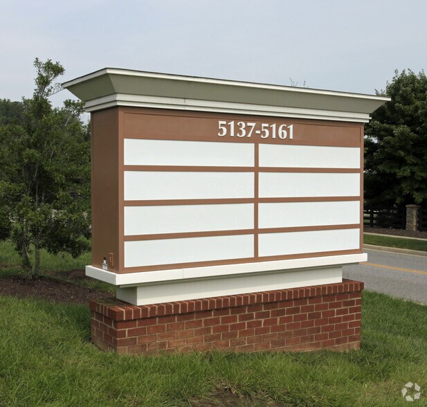 More Photos Of 5137-5161 Craig Rath Blvd, Midlothian Office For Sale