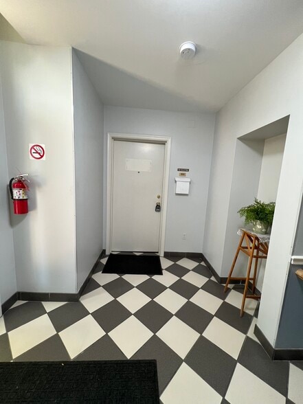 More Photos Of 5663-5673 Columbia Pike, Falls Church Office For Lease