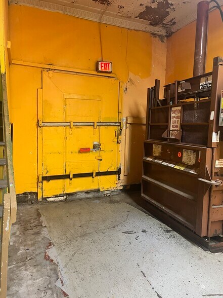 More Photos Of 1109 E Main St, Durham Supermarket For Sale