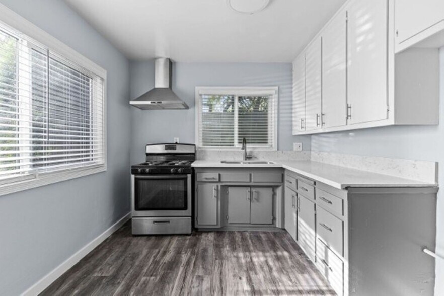 More Photos Of 925 E 19th St, Long Beach Apartments For Sale