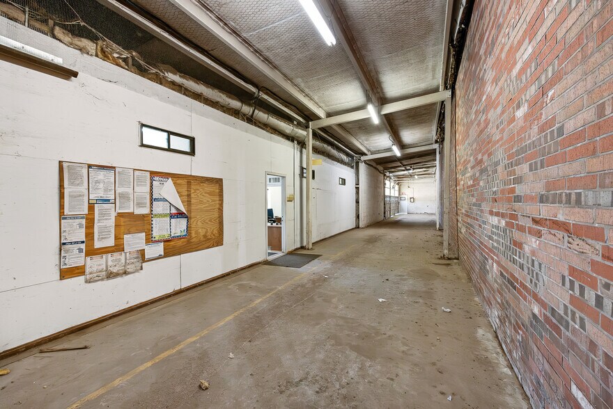 More Photos Of 17905 US Highway 69 N, Lindale Refrigeration Cold Storage For Sale