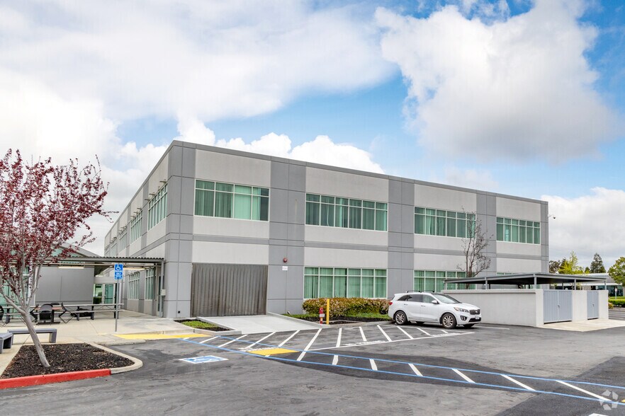 More Photos Of 237 S Hillview Dr, Milpitas Research And Development For Lease