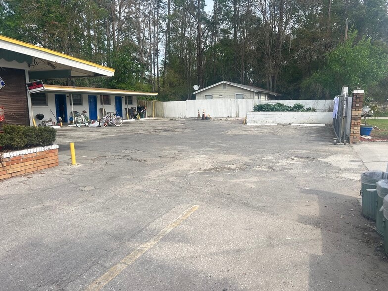 More Photos Of 5913 Moncrief Rd W, Jacksonville Hotel For Sale