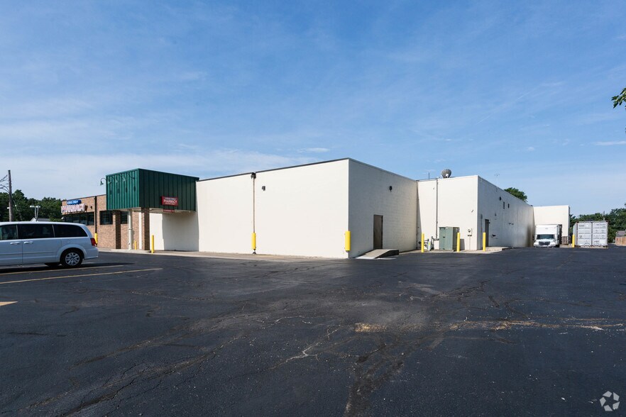 More Photos Of 4208-4248 Liberty Ave, Vermilion Storefront Retail Office For Lease