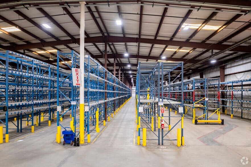 More Photos Of 3900 S Cicero Ave, Cicero Warehouse For Sale