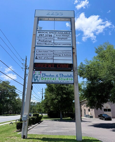 More Photos Of 2255 Dunn Ave, Jacksonville Medical For Lease