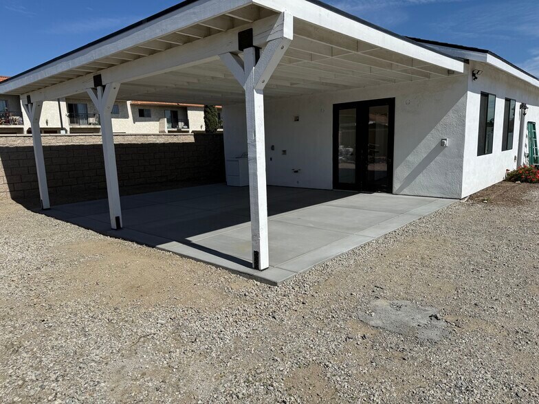 More Photos Of 9004 Olive St., Fontana Contractor Storage Yard For Lease