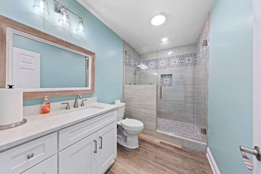 More Photos Of 5420 Hickory St, Panama City Office For Lease