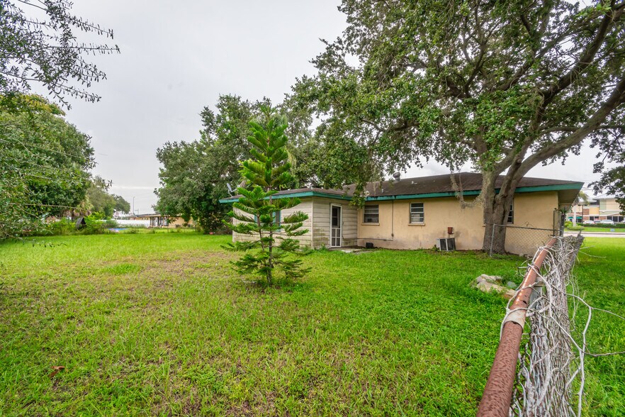 More Photos Of 4223 53rd Ave E, Bradenton Land For Lease