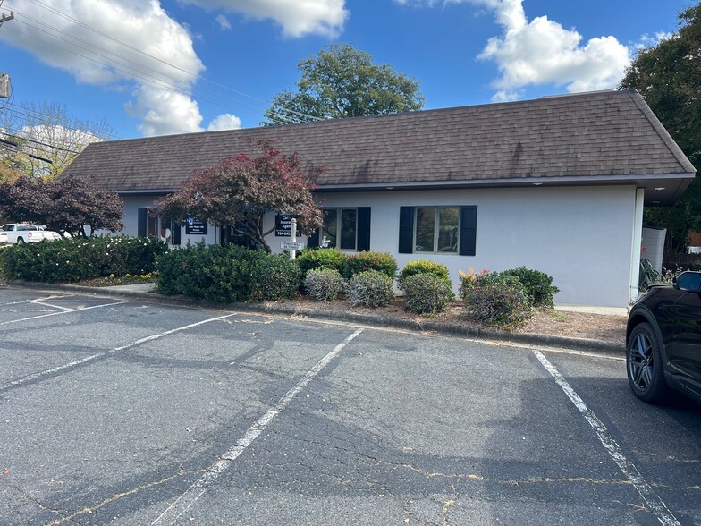 Primary Photo Of 190 Jackson St, Davidson Office For Sale