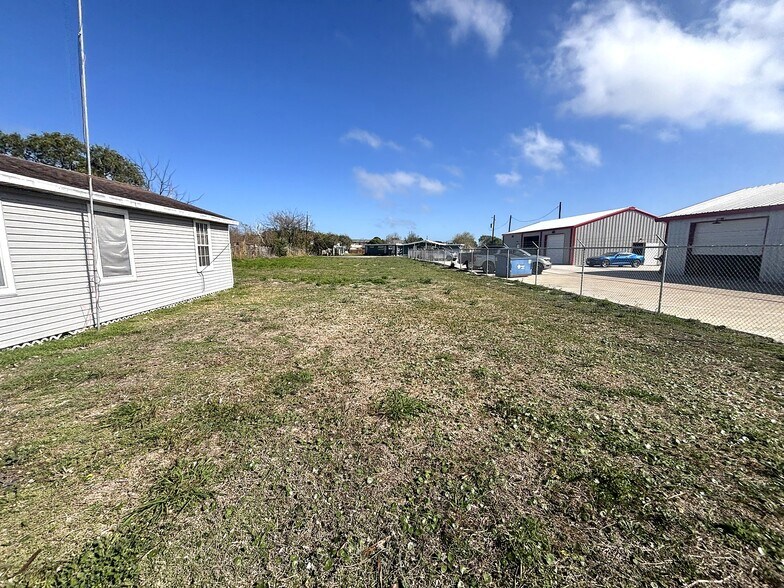 More Photos Of 1945 Flour Bluff Dr, Corpus Christi Land For Sale