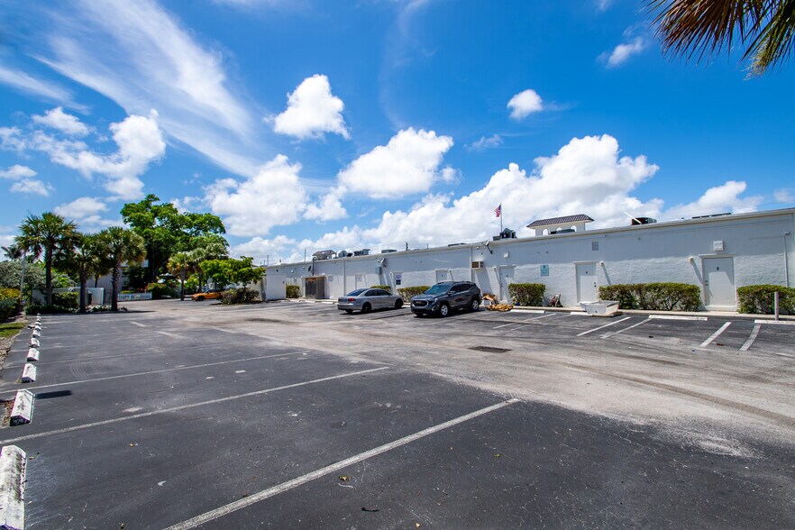 More Photos Of Atlantic Blvd, Pompano Beach Freestanding For Sale